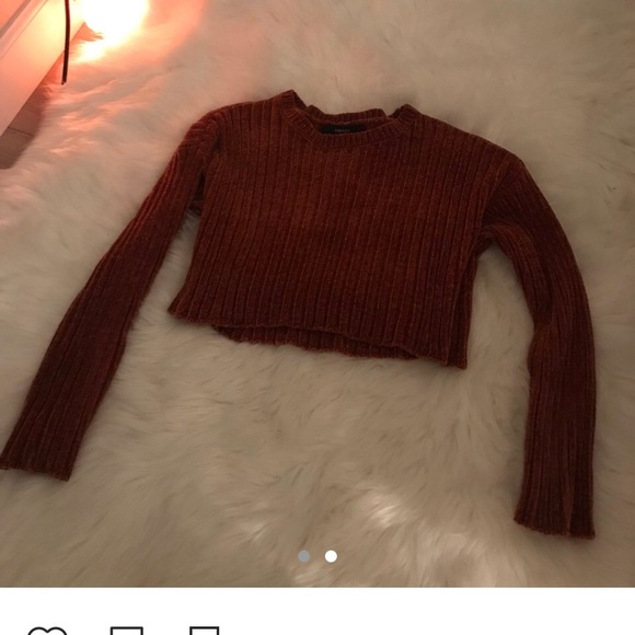 Top - Picture 2 of 2